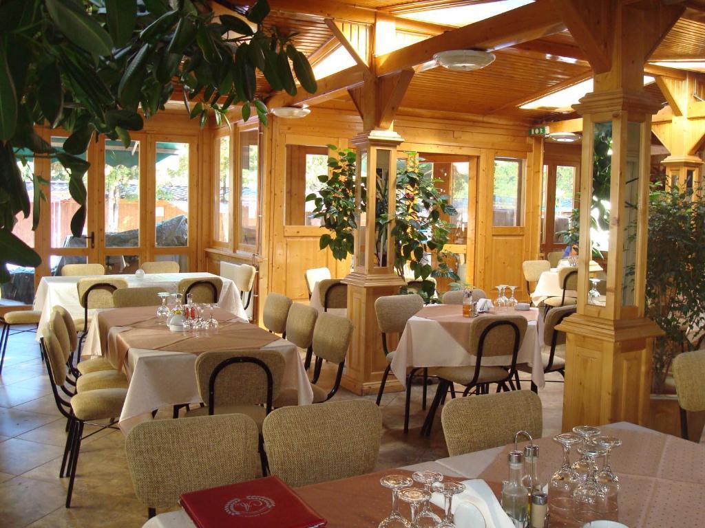 Hotel Ami Băile Felix Exteriör bild